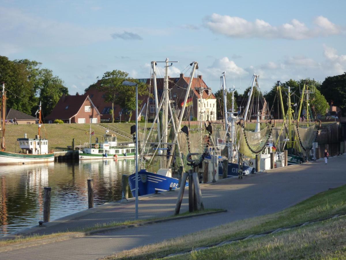 Hohes Haus Hotel Greetsiel Exterior foto
